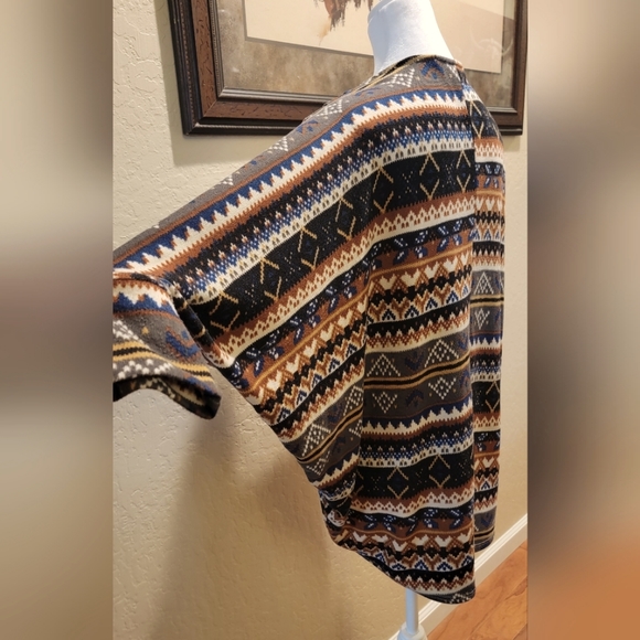 Forever 21 Comfortable Shawl Sweater - Size L - Picture 3 of 7